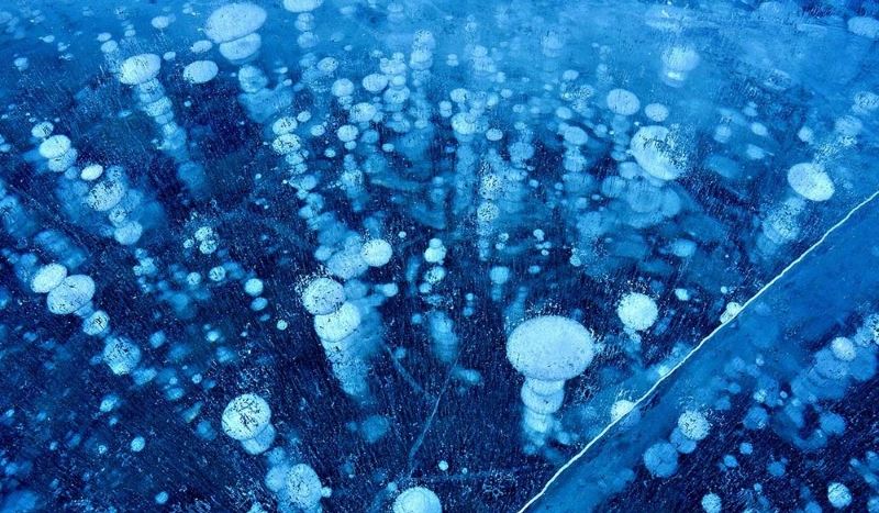 Взрывоопасные пузыри озера Эйбрахам